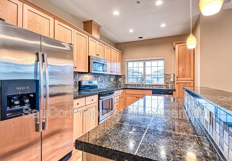 8712 NE Delamere Way — Photo 9