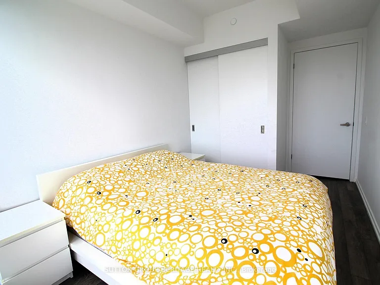 197 Yonge St #4714 — Photo 35