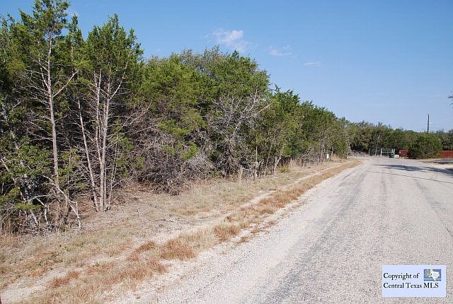 1st image of 0 Oak Leaf Dr