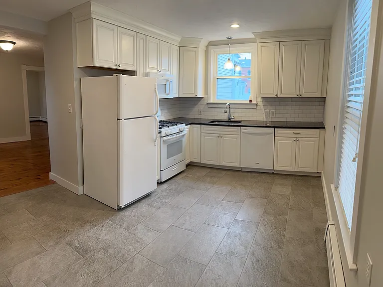 3 Central St #1 — Photo 4