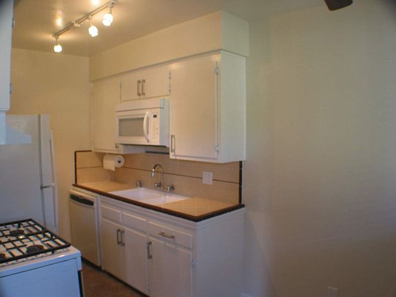 5th image of 3551-3573 N East St #3551