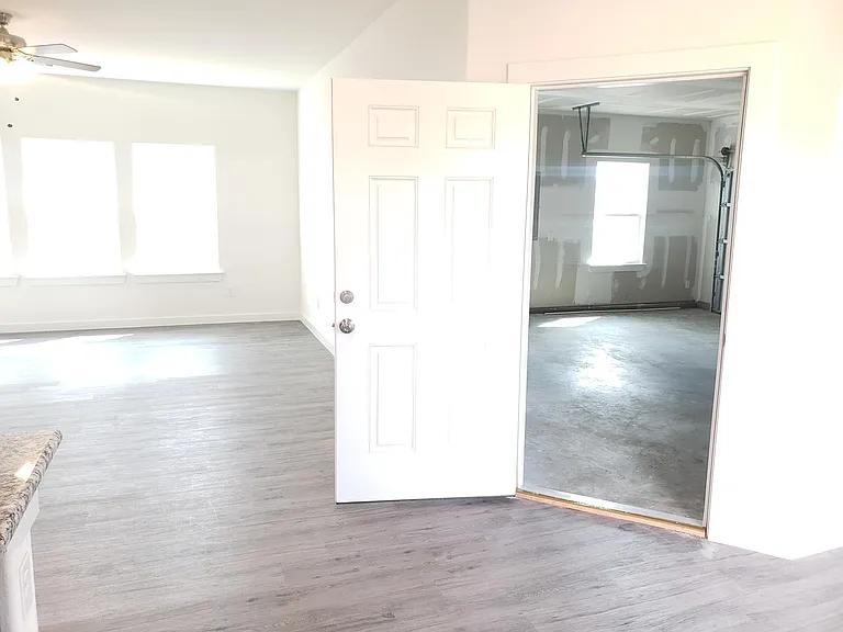 10501 Cedar Ct — Photo 7