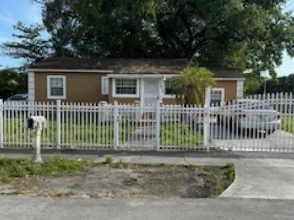1578 NW 102nd St, Miami, FL 33147