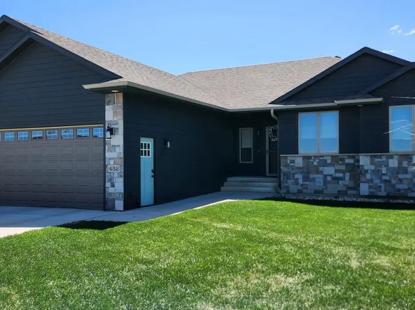 432 W 5th St, Crooks, SD 57020