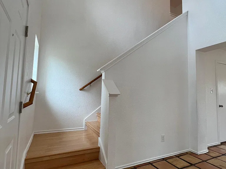 702 Camino Alto Dr — Photo 8