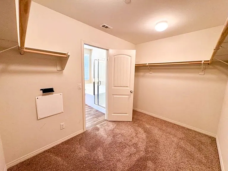 34726 Yellow Root St — Photo 35