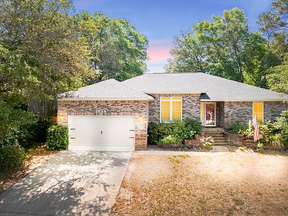 2nd image of 1689 Parkside Cir