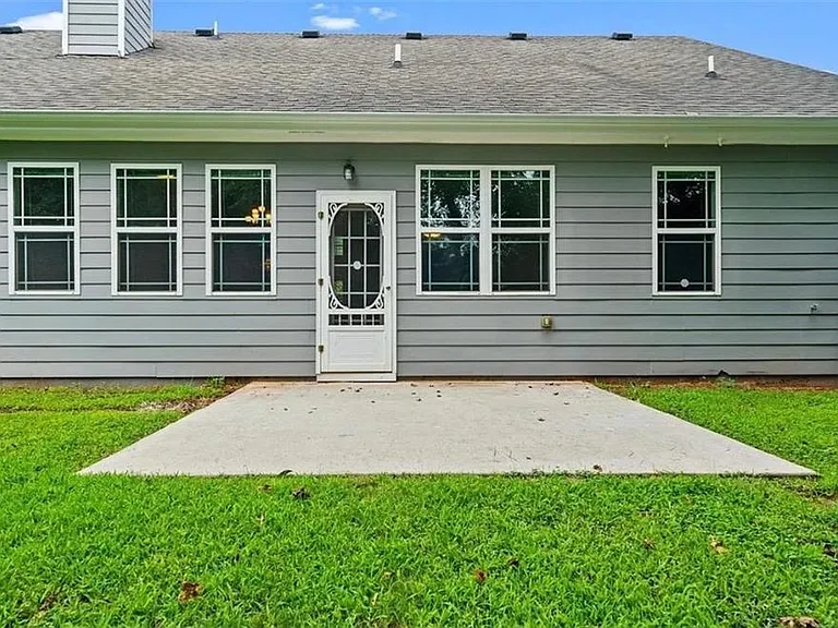 3516 Lori Ln — Photo 12