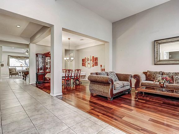 4th image of 244 W Desert Flower Ln