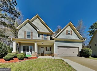 573 Cherry Creek Dr, Loganville, GA