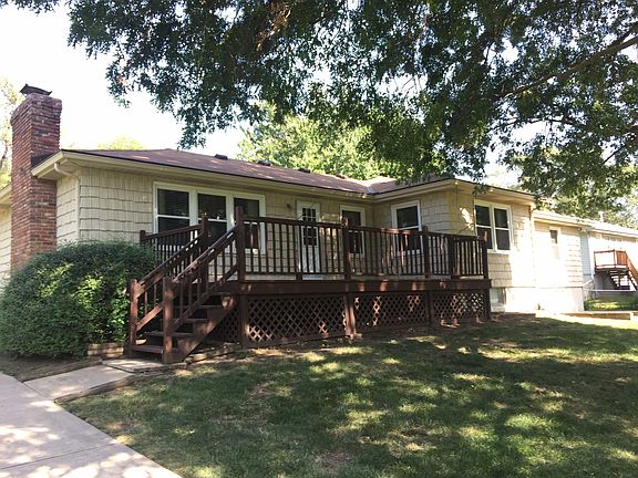 Wood deck off family room