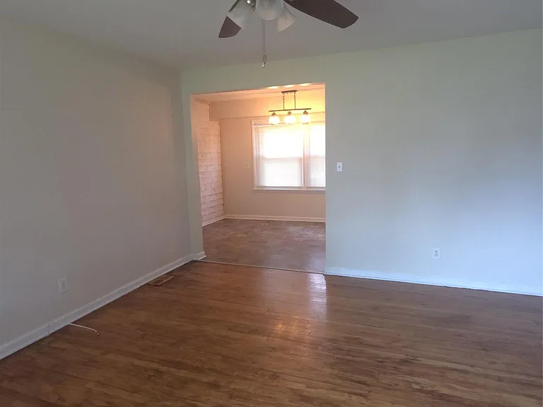 23654 Whitley Dr — Photo 4