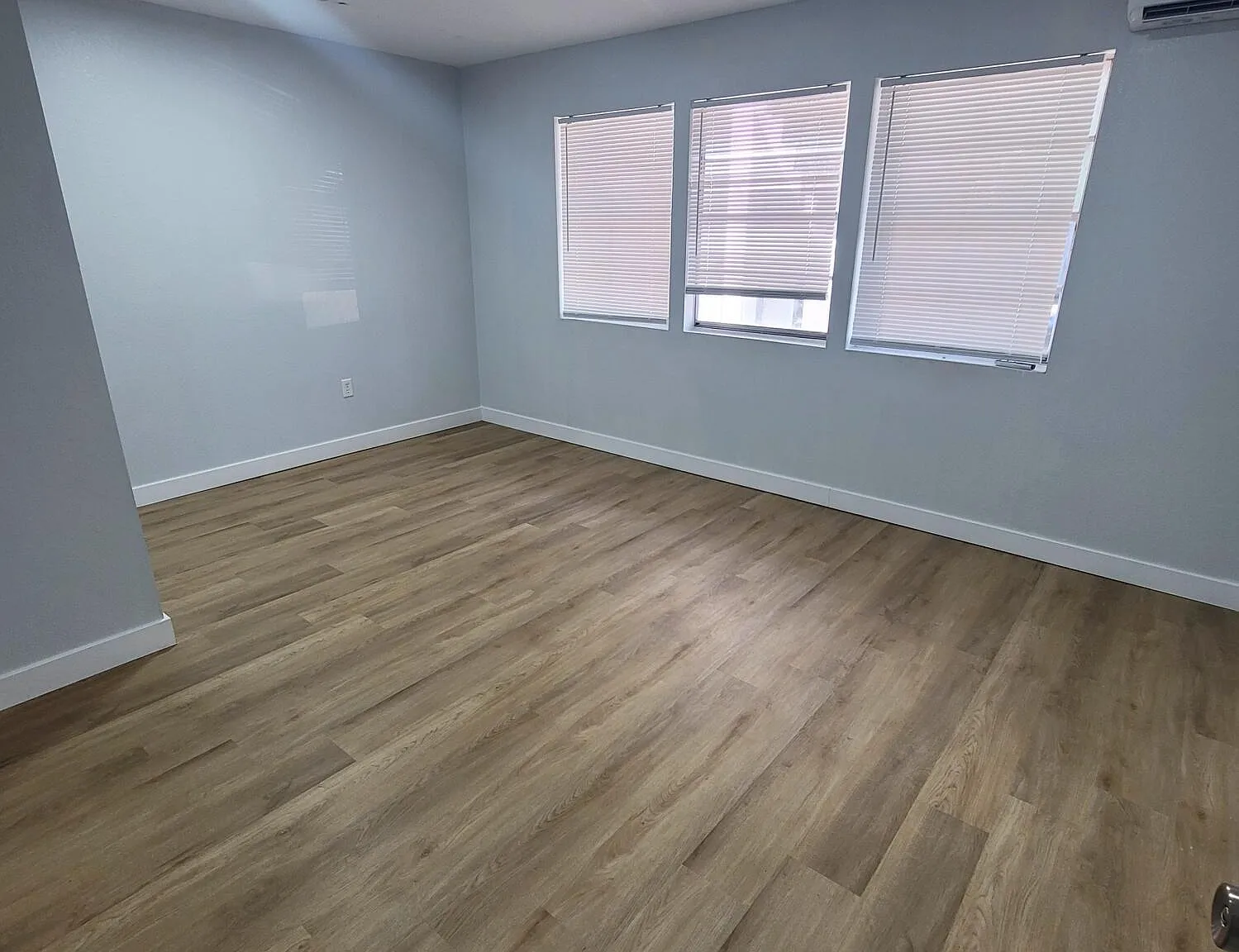 1 bed, 1.0 bath, 11129 sqft, $875 — Photo 4