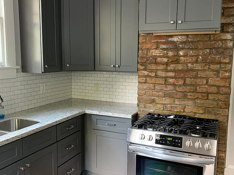 1215 Foucher St — Photo 2