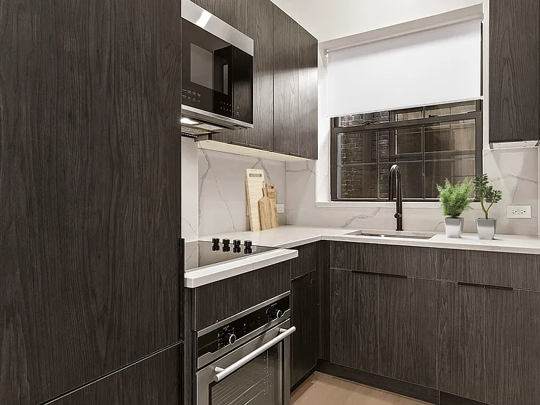 70 Middagh St #1B — Photo 5
