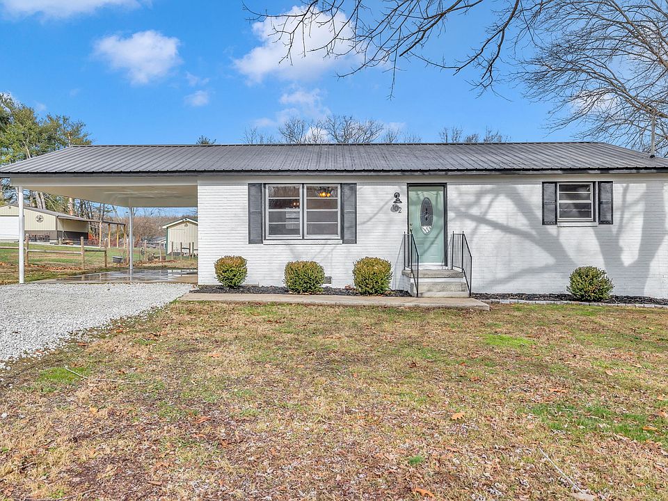 1st image of 102 Hickory Dr