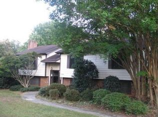5724 Remington Dr, Winston Salem, NC 27104