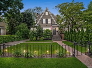 10 Wiltshire St, Yonkers, NY 10708