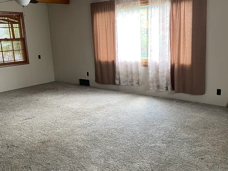 4330 S Wayne Ave — Photo 14