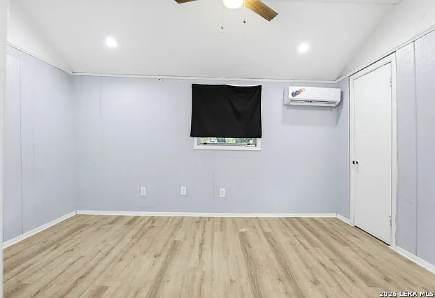 1307 Kayton Ave — Photo 27
