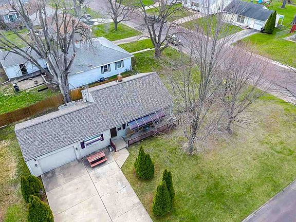 3rd image of 2806 N Golf Dr