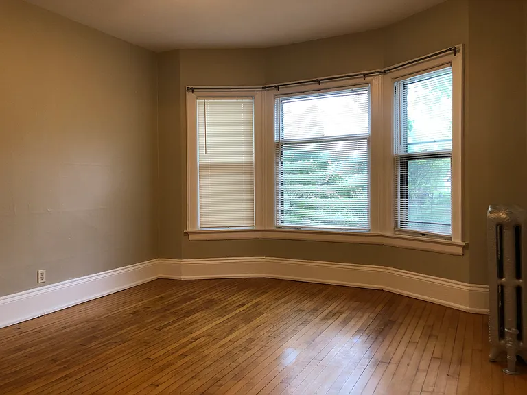 2539 S Graham St #LOWER — Photo 4
