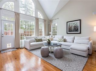 3002 Village Green Cir, Roswell, GA 30075