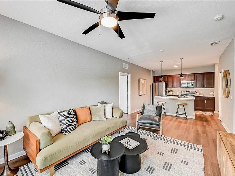 Creekside Ranch Apartments — Photo 4