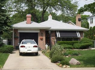 1420 S Prospect Ave, Park Ridge, IL 60068