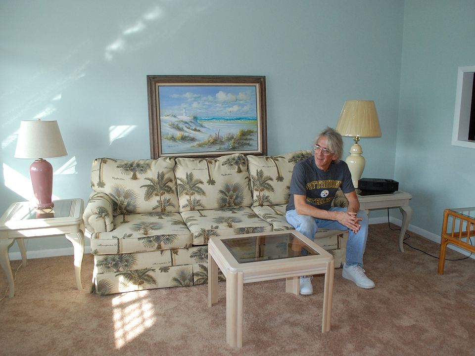 1st image of 2552 S Federal Hwy APT 20