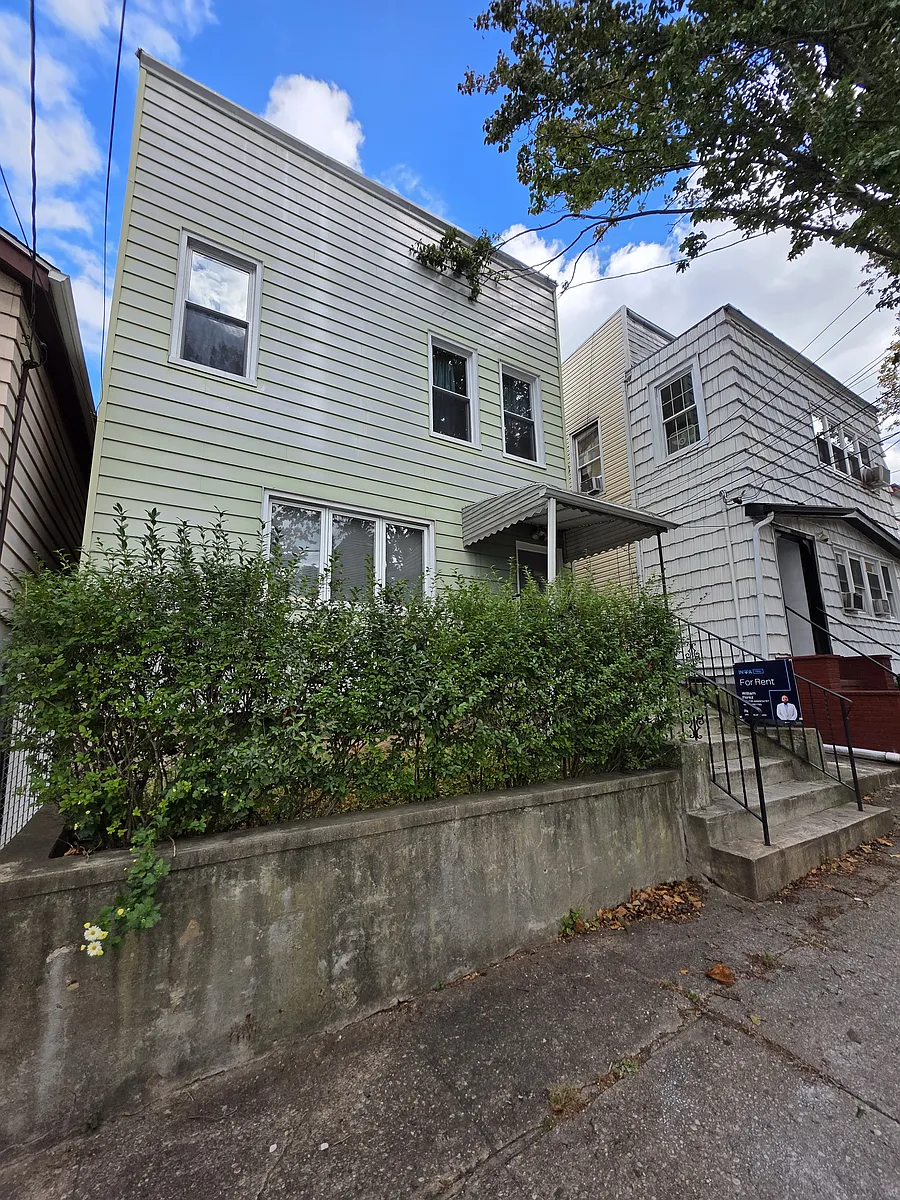 Building Photo - 282 Neptune Ave #2