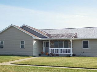 1012 23rd Ave, Camanche, IA 52730