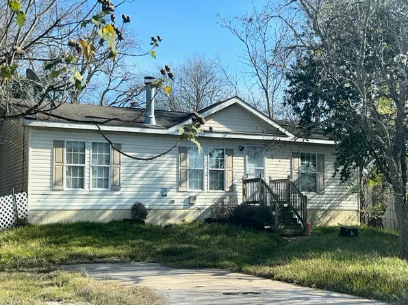 435 8th St, San Leon, TX 77539
