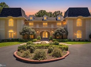 10911 Belgravia Ct, Great Falls, VA 22066