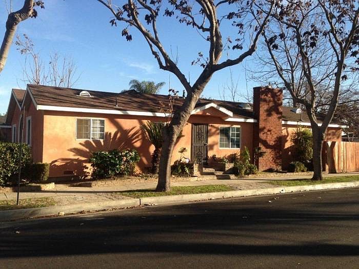 Corner lot West Side