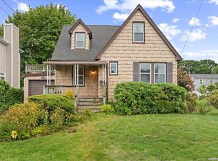 1580 Elgin Ave, East Meadow, NY 11554