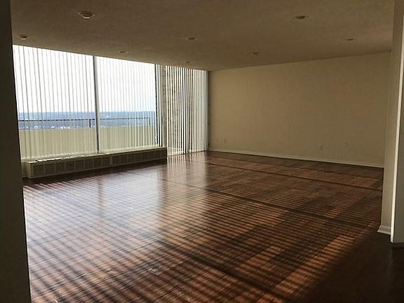 4th image of 1000 Urlin Ave APT 1220