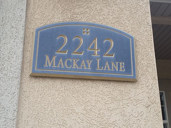 3rd image of 2242 W Mackay Ln