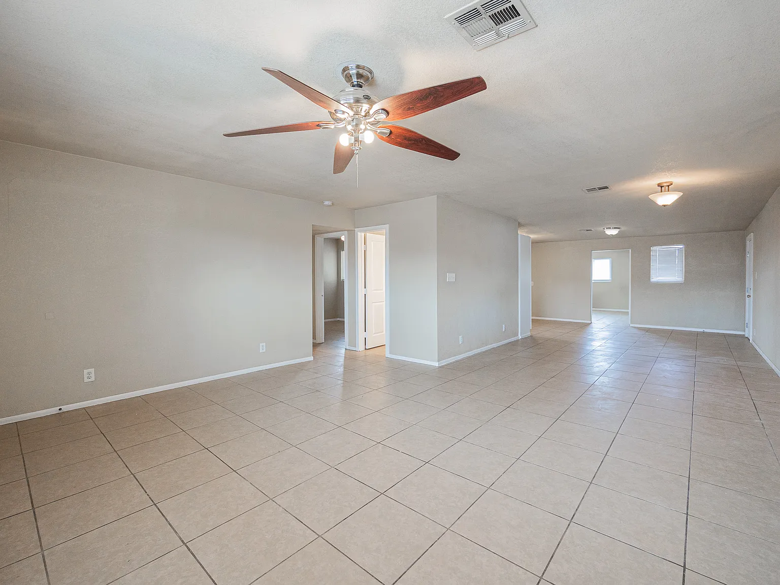 2062 E Nancy Ln, Phoenix Az — Photo 4