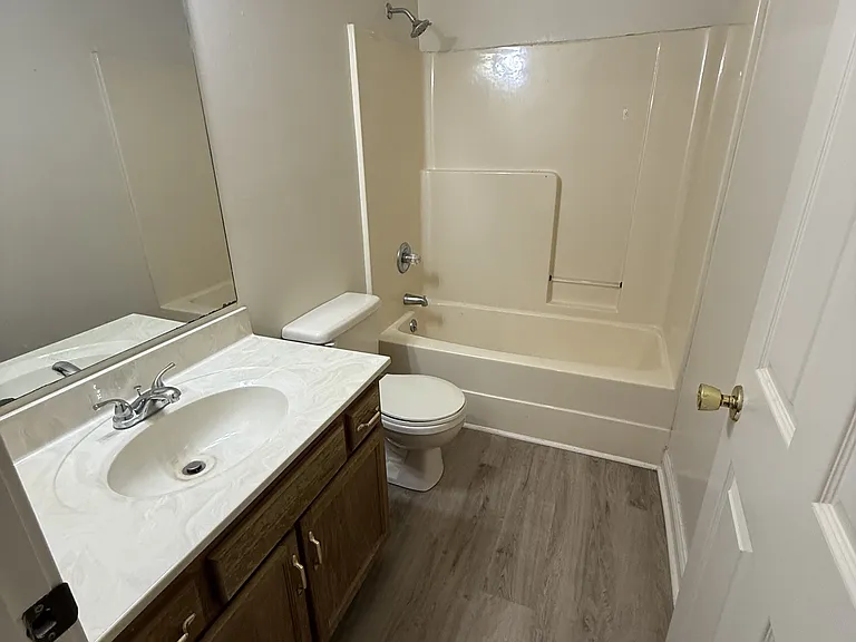 24 Jade Ct #5-J5 — Photo 9