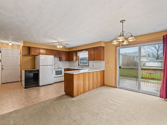 2nd image of 1324 Eastbrook Dr