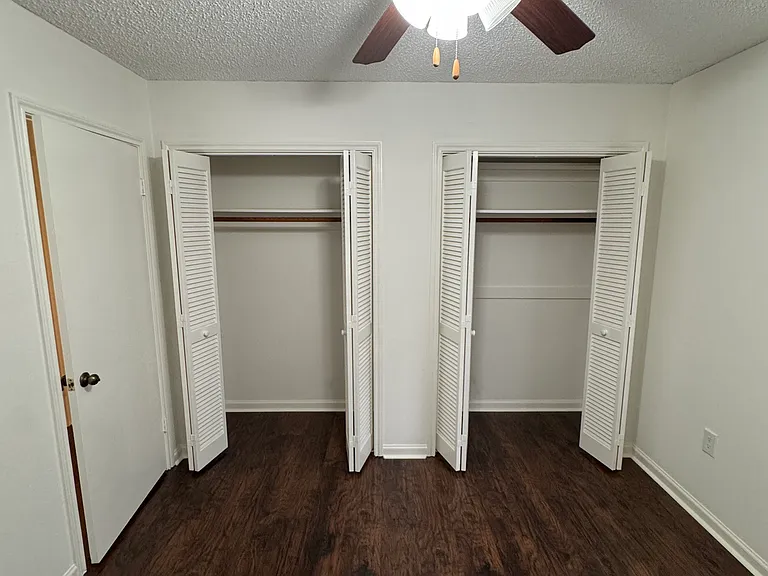 1413 Briarhurst Dr — Photo 30