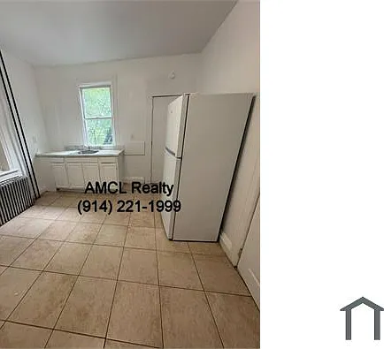 349 Walnut St — Photo 3