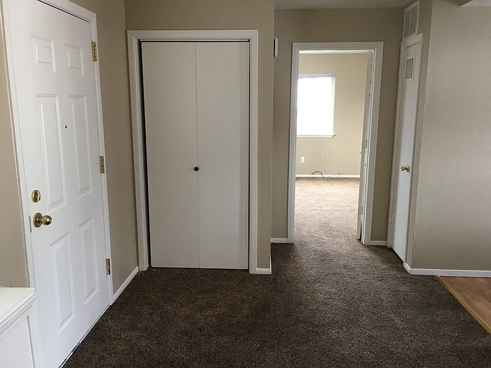 1st image of 530 Sullivan Ln APT B