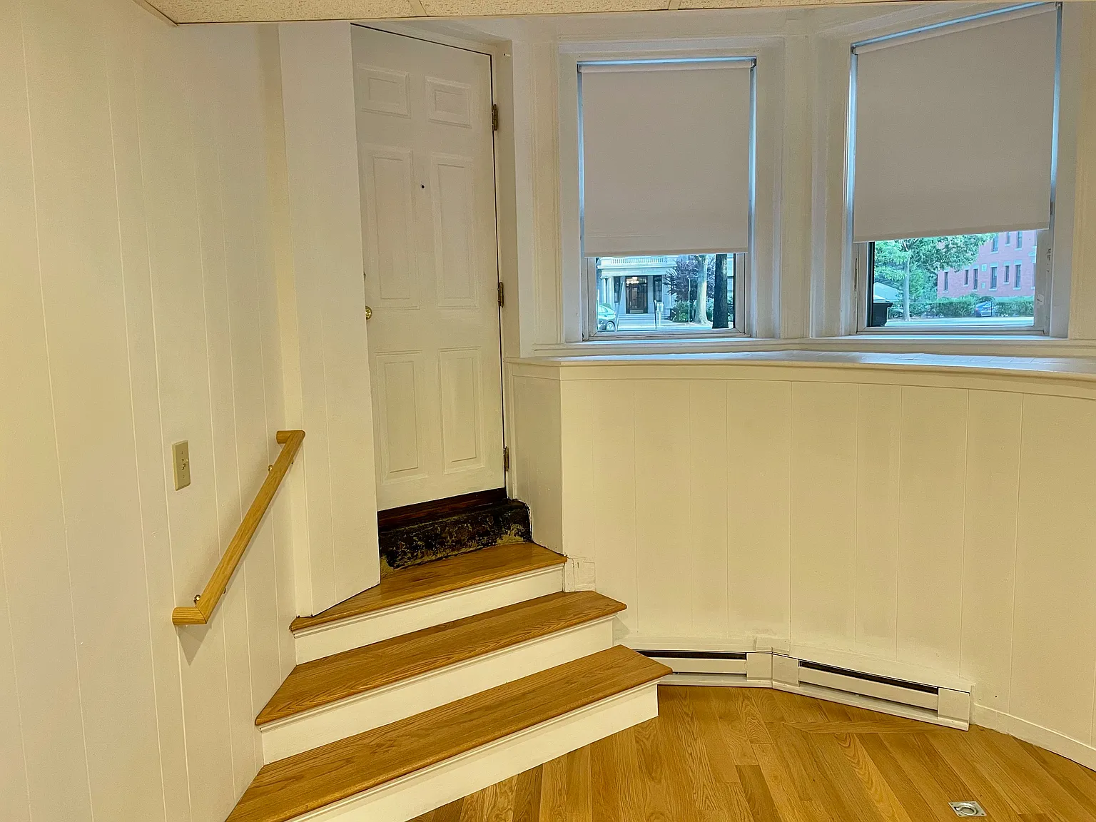 1 bed, 400 sqft, $2,595 — Photo 1