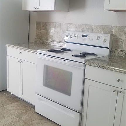 5th image of 5500 Eisenhower Dr