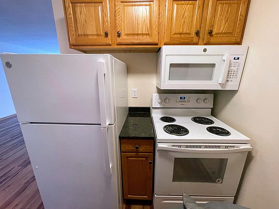4th image of 425 University Ave SE APT 202