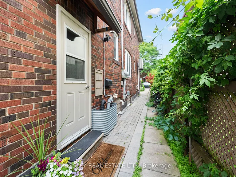 14 Preston Pl #UPPER — Photo 26