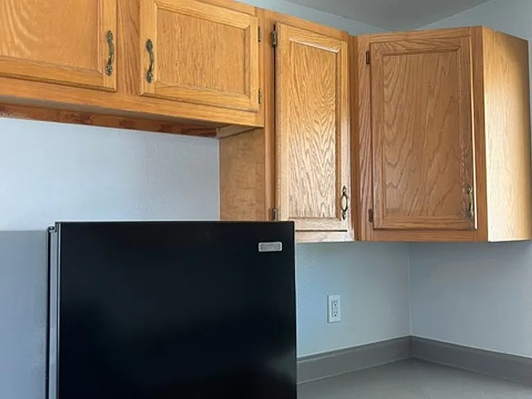 155 N Bitterbush St #B — Photo 15