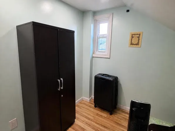 (undisclosed Address), Jamaica, NY 11432